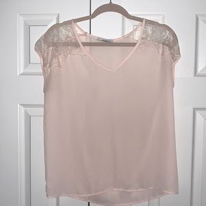Blush acemi shirt with lace sleeves